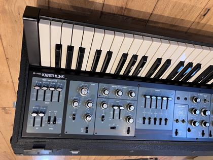 Roland-SH5
